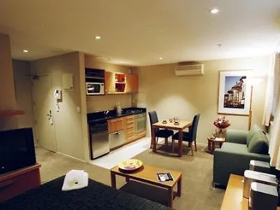 The Poplars Apartments Κράισττσερτς